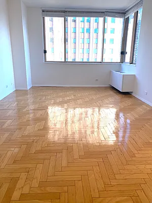 Rented by RELO REDAC INC. | media 4
