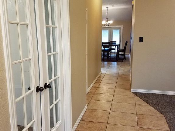 2nd image of 3108 Blue Jay Dr