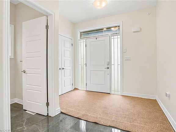 4th image of 374 Viger Dr