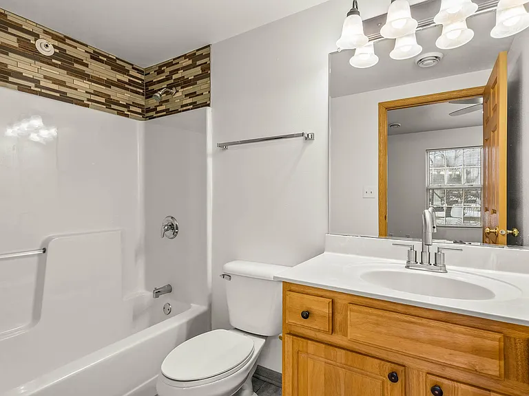 4311 W Howard Ave — Photo 19