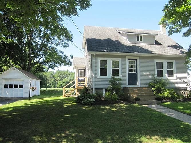 1st image of 198 Pleasant St