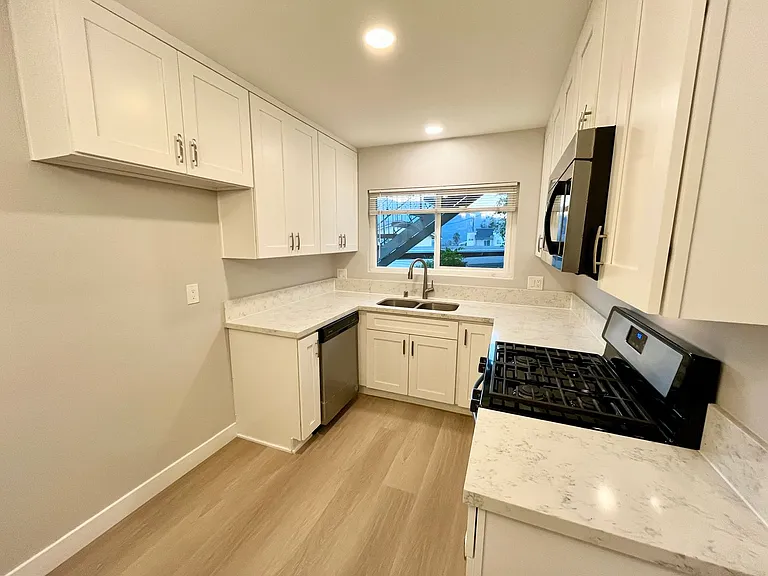 FOOTHILL VILLAGE — Photo 6