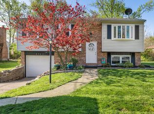 2741 Merrittview Ln, Cincinnati, OH 45231