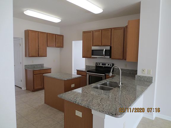 3rd image of 30604 Totteridge Pl