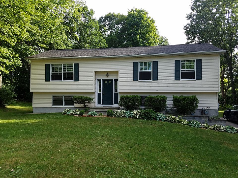 1st image of 34 Vermont Dr