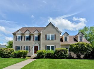 20 Hilltop Farm Rd, Attleboro, MA 02703