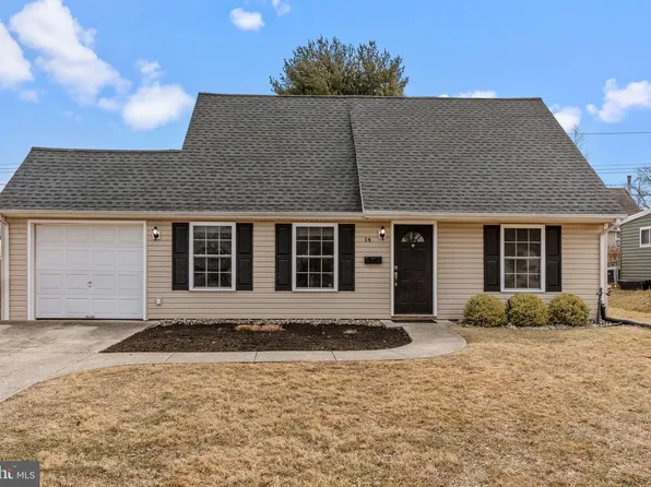 14 Victoria Ln, Levittown, PA 19054