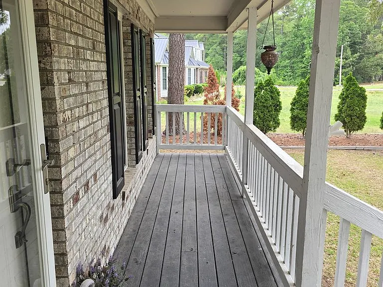 111 Greentree Dr — Photo 21