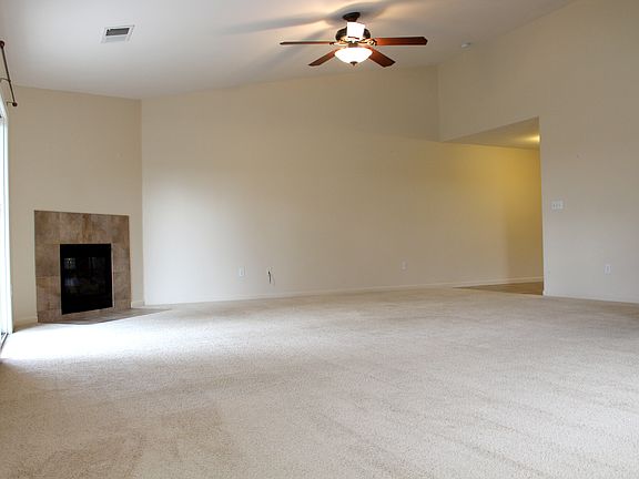 4th image of 2317 E Arlen Ave