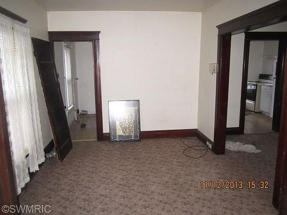 4th image of 69 Kingman Ave E