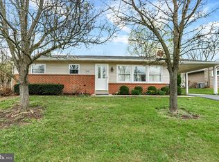 704 Charles Rd, Dauphin, PA
