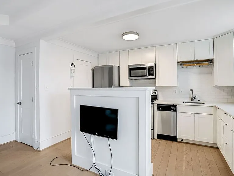 1451 Park Rd NW #520 — Photo 11