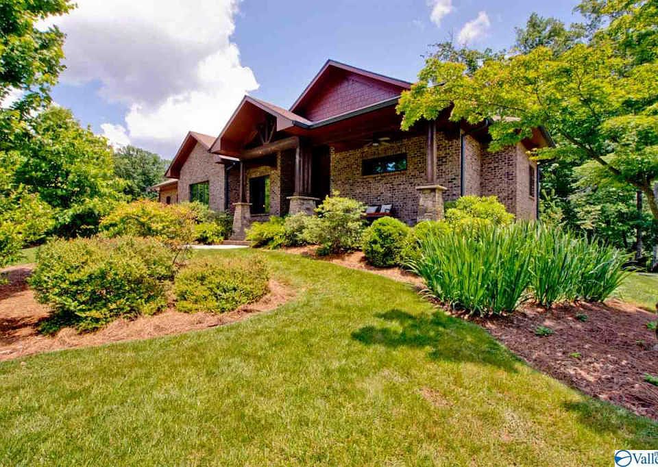 1st image of 5 Autumn Glory Ln SE