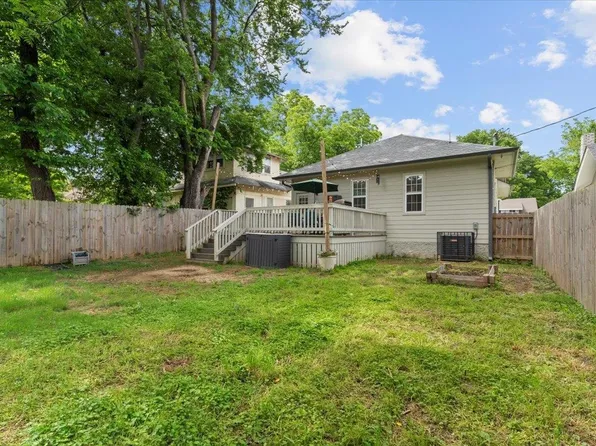 1205 Forrest Ave, Memphis, TN 38104