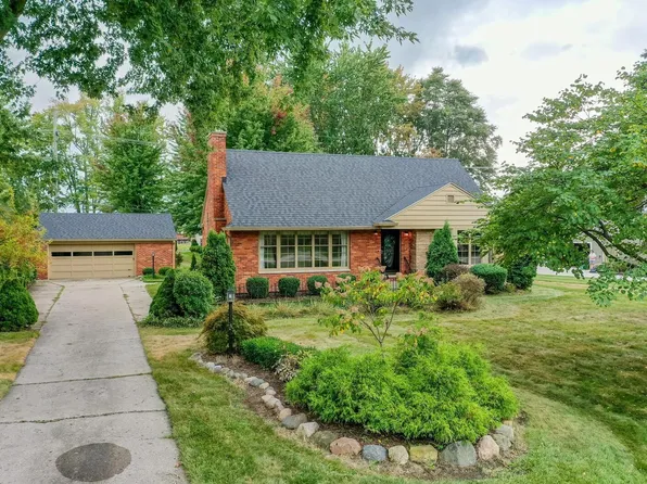 4113 Yankee Rd, Saint Clair, MI 48079