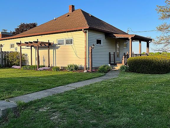 2nd image of 7066 W County Road 600 S