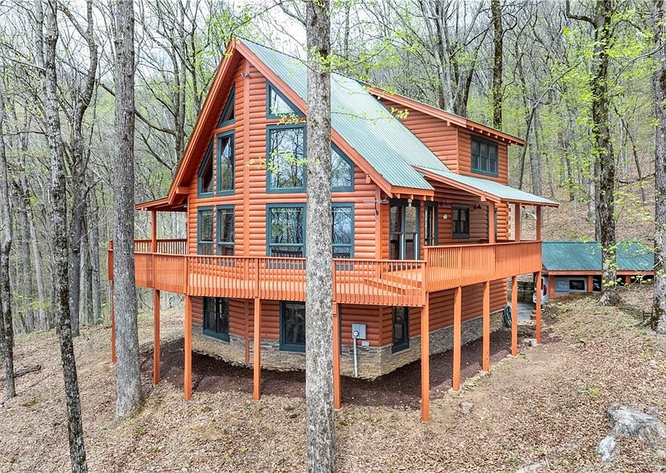 1st image of 453 Sunset Cliff Dr