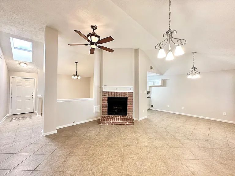 11614 Easterling Dr — Photo 7