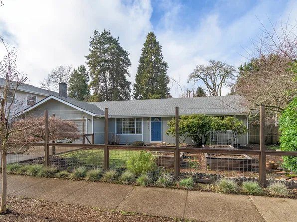 2290 Blackburn St, Eugene, OR 97405