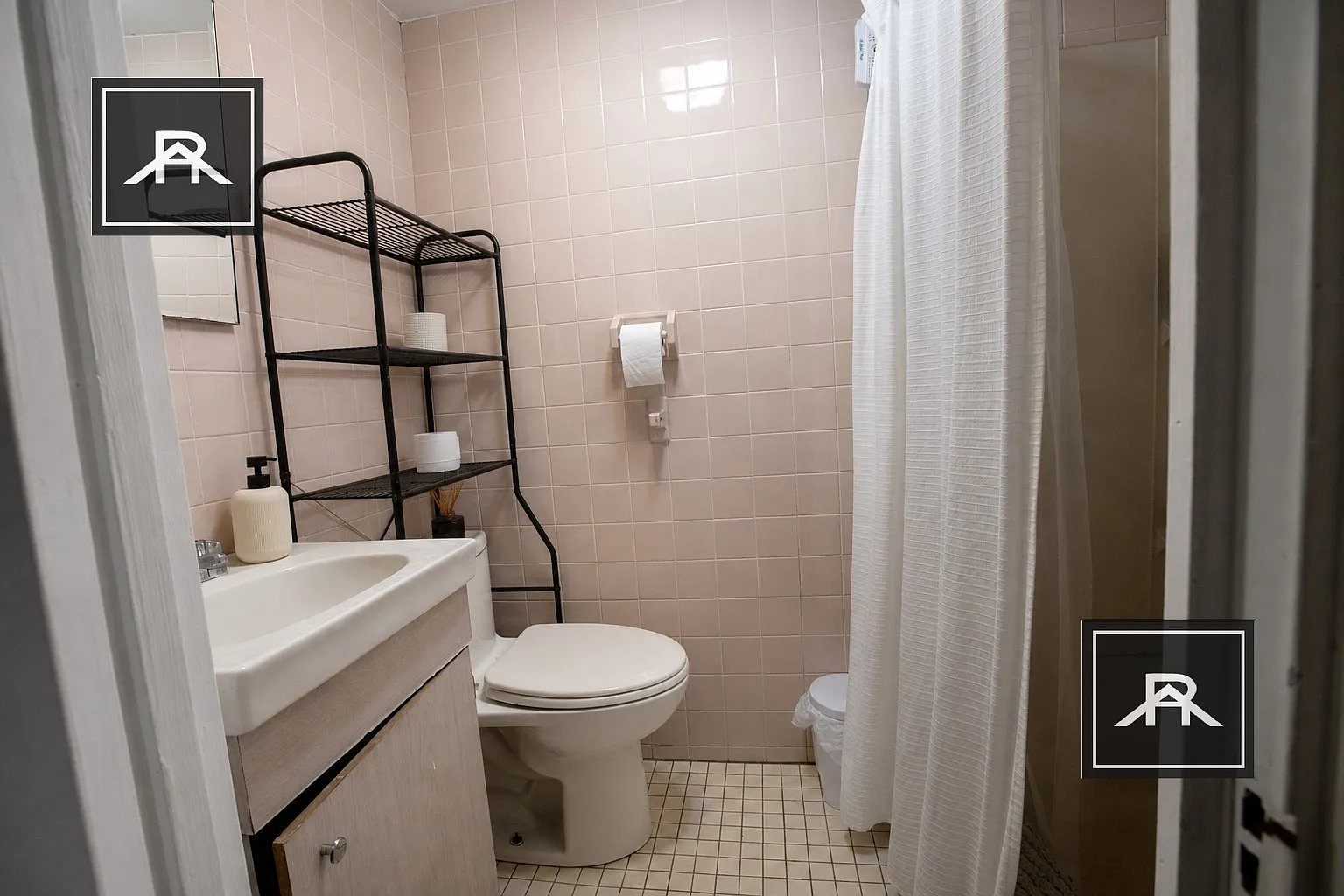 5 bed, 2.0 bath, 1347 sqft, $4,980 — Photo 2