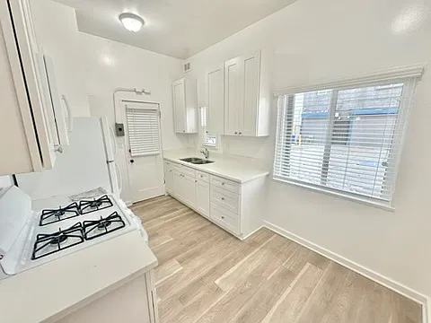 3816 Watseka Ave — Photo 4