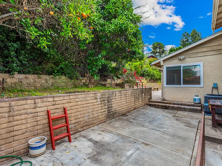 8766 Glenira Ave — Photo 24