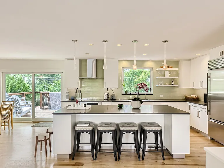 3210 Emerson Ave — Photo 4
