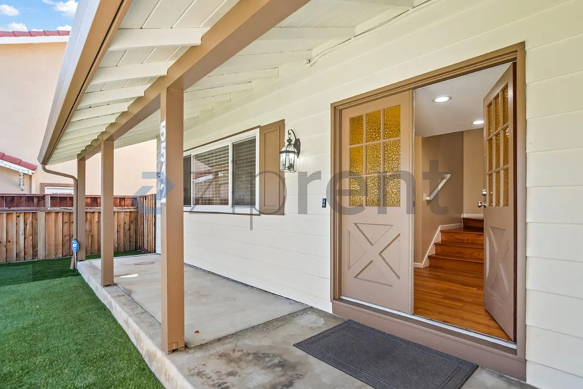 4 bed, 1800 sqft, $6,510 — Photo 3