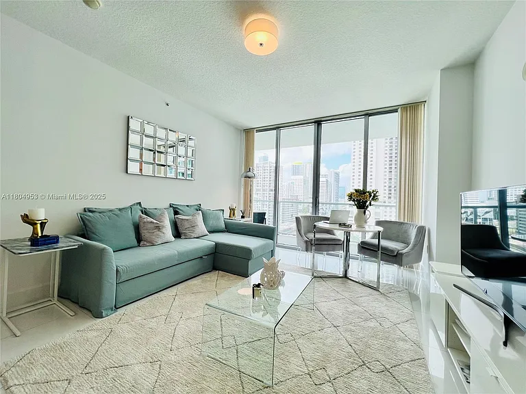 79 SW 12th St #1510 — Photo 9