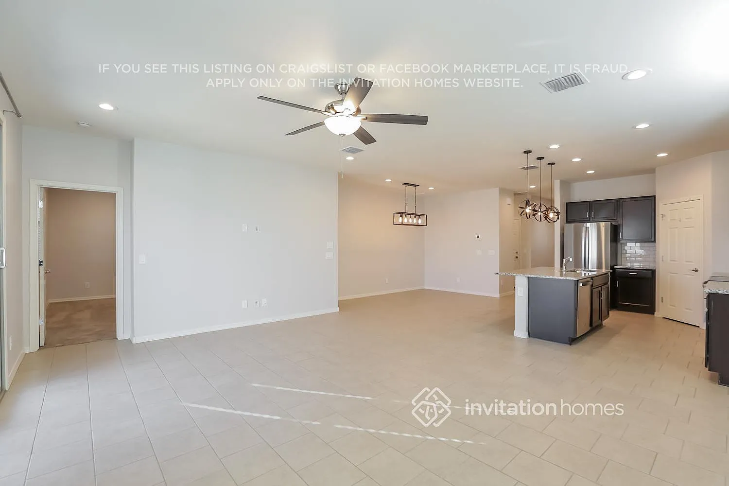 3226 West Pollack St Phoenix, AZ 85041 — Photo 3