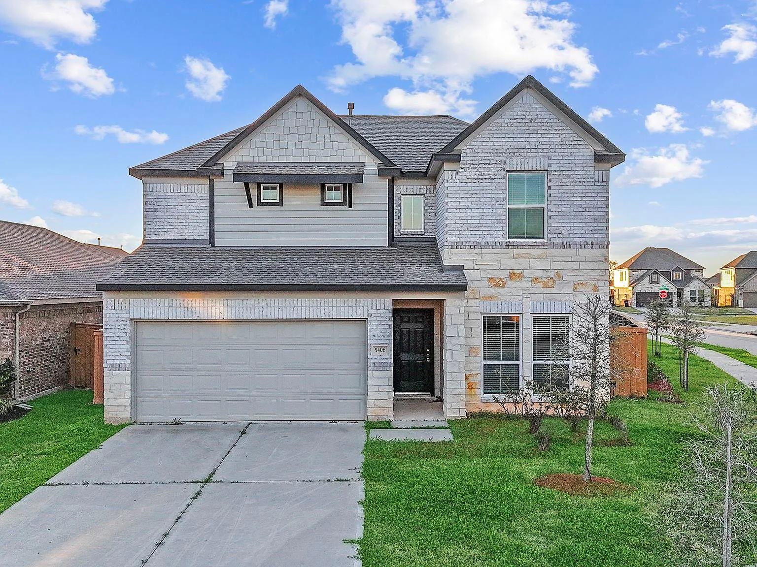 4 bed, 3.5 bath, 2900 sqft, $2,950 — Photo 1