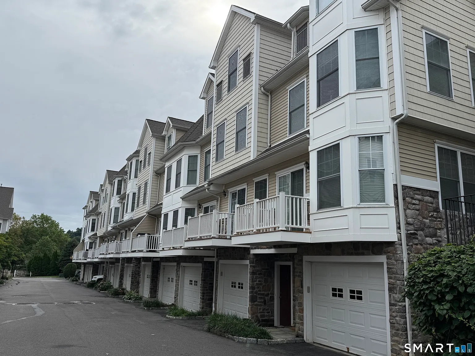 2 bed, 1.5 bath, 1769 sqft, $3,900 — Photo 1