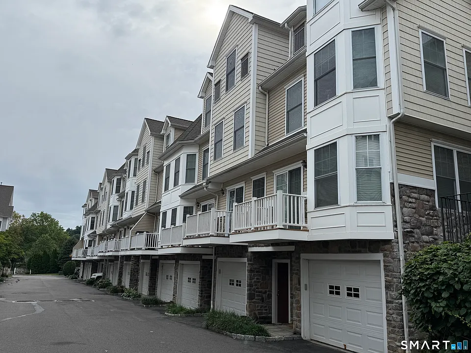 85 Camp Ave #11B