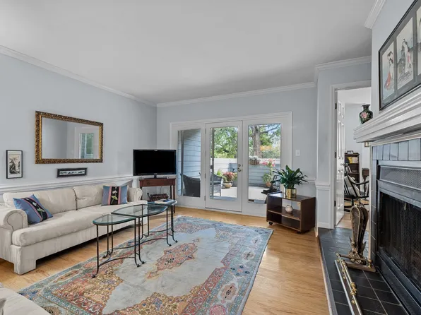 700 Bishops Park Dr Unit 102, Raleigh, NC 27605