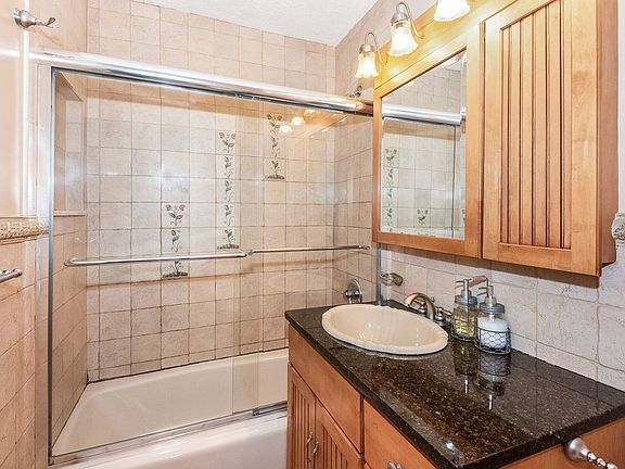 4th image of 531 E 88th St APT 2C
