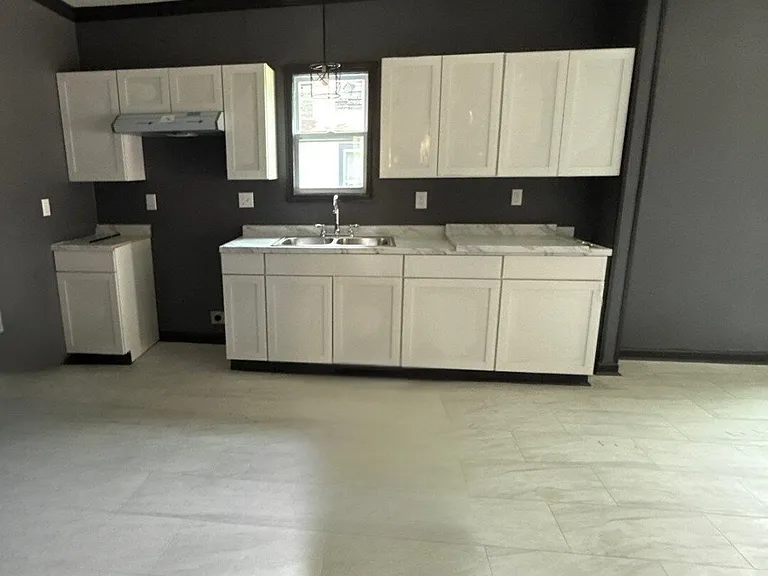2543 Pershing Ave — Photo 6