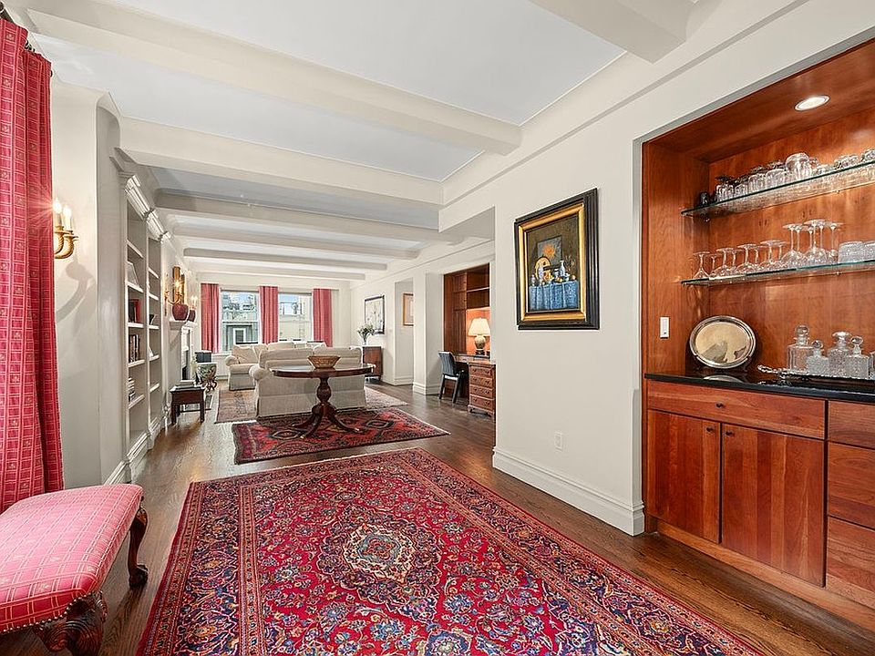 1st image of 30 Beekman Pl #7A