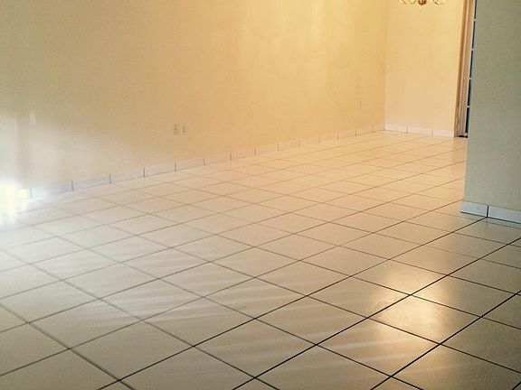 5th image of 13921 Lake Placid Ct