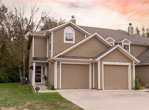 2nd image of 6007 NE Moonstone Dr