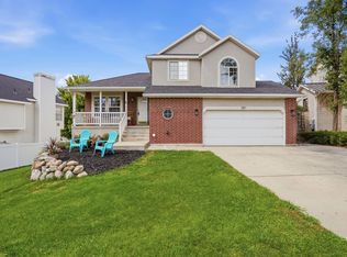 581 Compass Cir, North Salt Lake, UT 84054