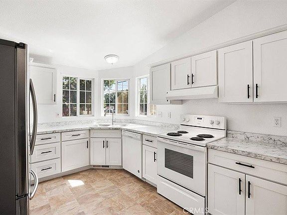 5th image of 115 N Villa Ave