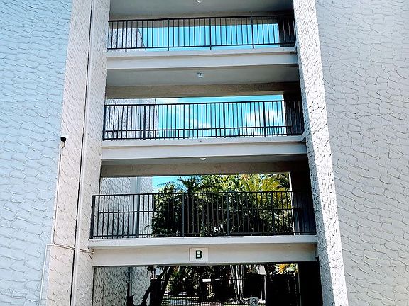 5th image of 6890 N Kendall Dr APT B401