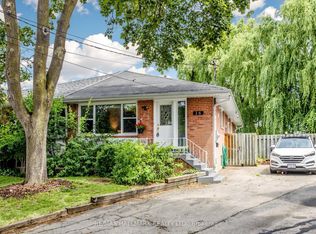 16 Dunboyne Ct, Toronto, ON M2R2B7