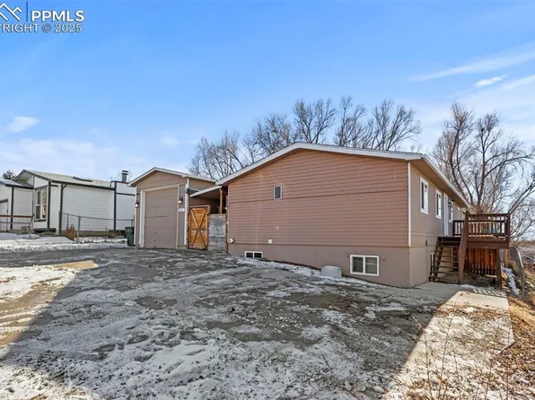 311 Comanche Village Dr, Fountain, CO 80817
