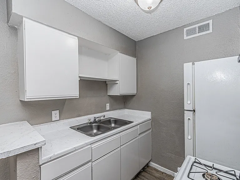 Morningside Apartments — Photo 6