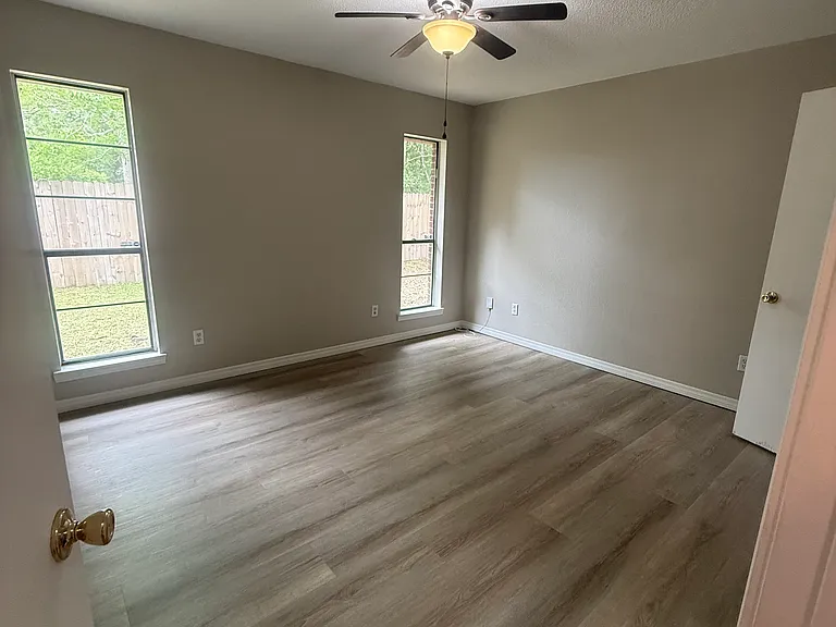 927 Sweetgum Dr — Photo 17