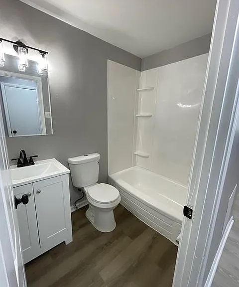 2699 W Garrison Ave #301 — Photo 3