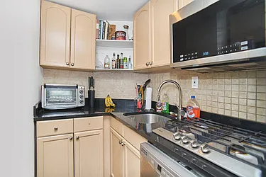 Rented by Living New York