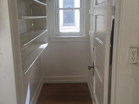 4th image of 1120 Saint Paul St #12