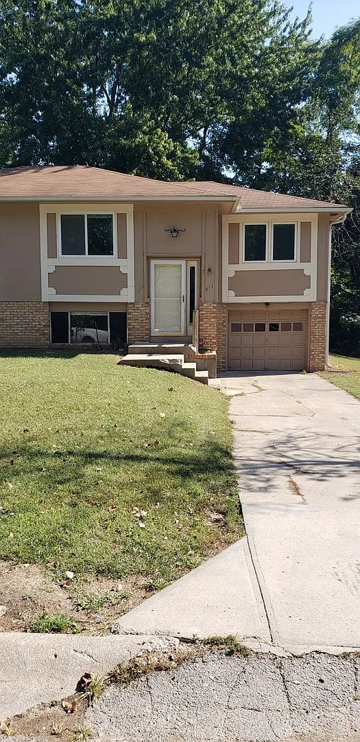 Beautifully updated home — Photo 1